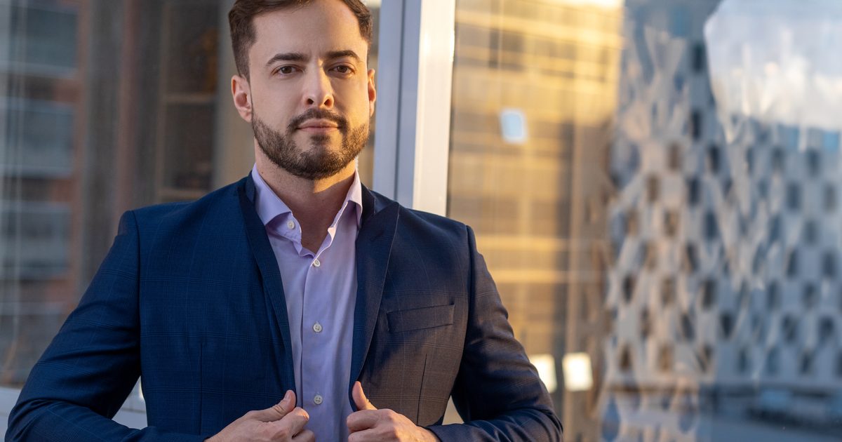 Cabelo branco antes dos 30: o que ele diz sobre o seu metabolismo